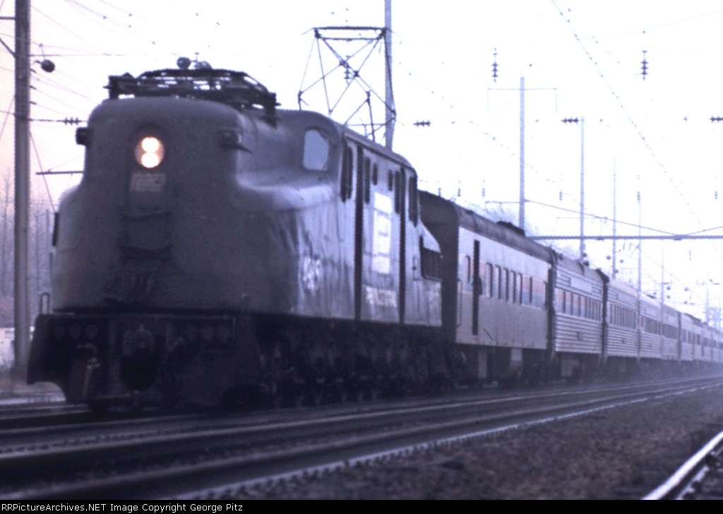 Penn Central GG1 4915